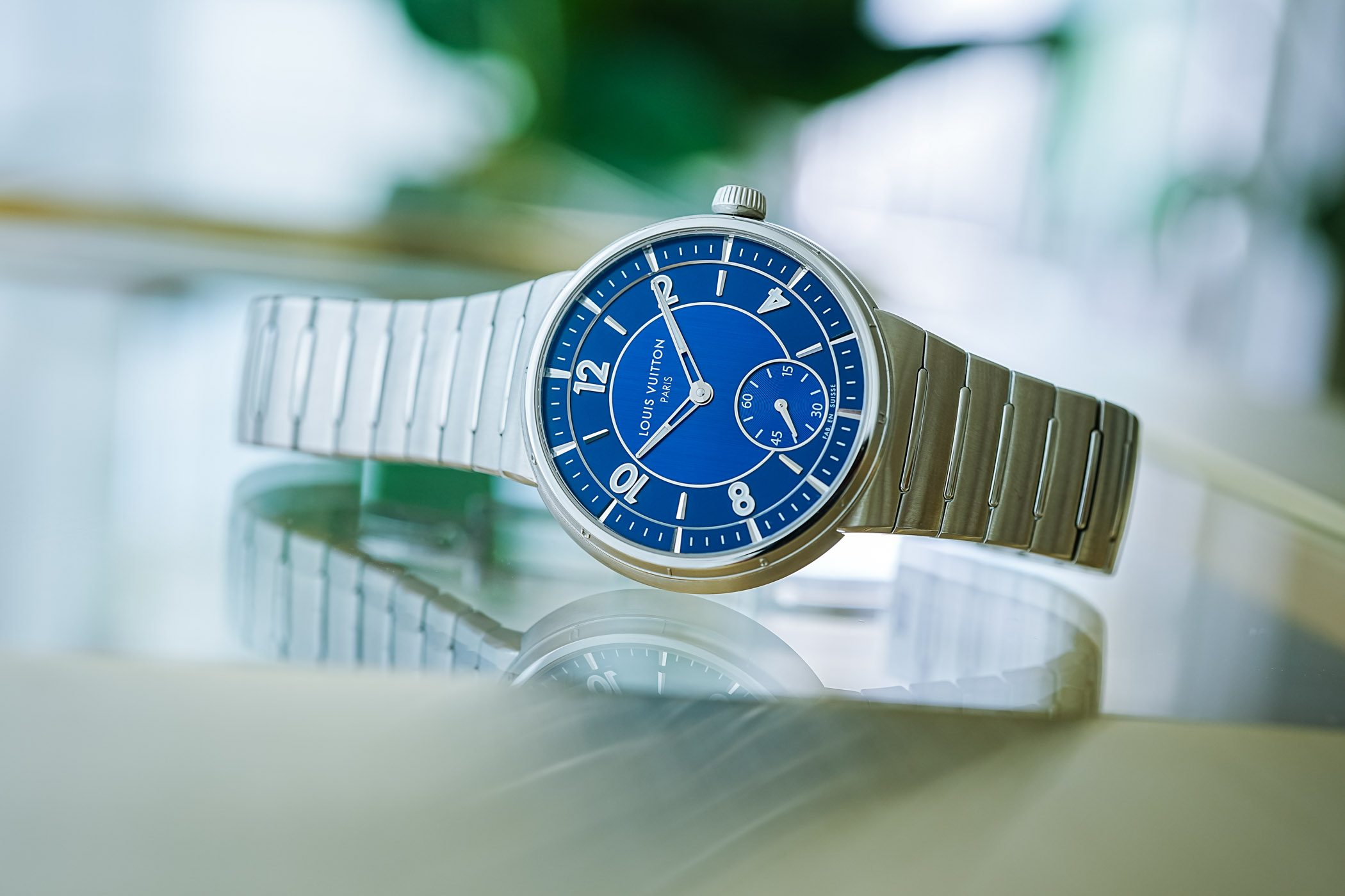 2023 Louis Vuitton Tambour luxury sports watch steel integrated bracelet micro-rotor