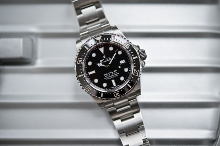 Rolex Sea-Dweller 116600 40mm Ceramic no-cyclops - best modern Rolex Dive Watch